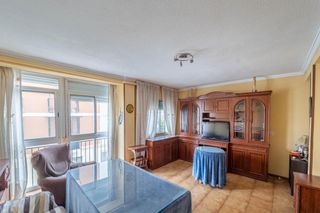 Pis  Paraguay. Amplio y luminoso piso en zaidín, granada  125,000