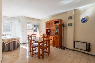 Apartament  Calle calle sol. Fantástico piso en pleno centro de granada
