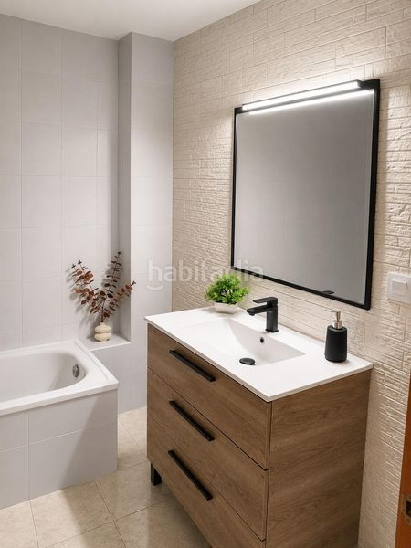 Foto f972e506-ad5a-4001-917b-148449e4afb5. Xalet amb aparcament piscina a Padul