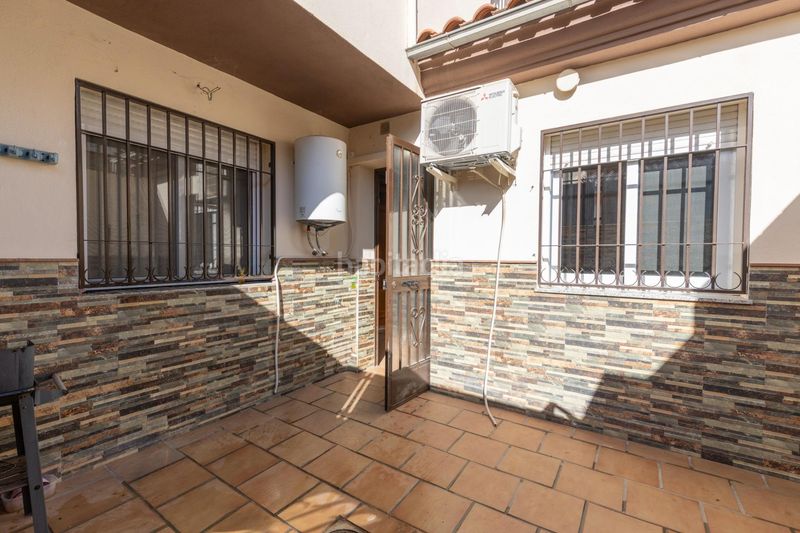Foto 107b03b6-4721-4bc2-a1c2-a282c078f985. Casa amb aparcament a Alfacar