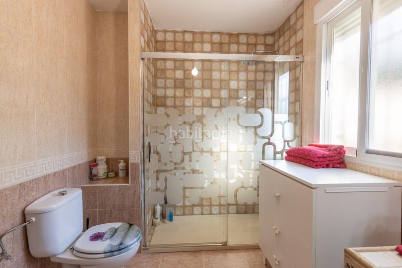 Foto 21a4f8b9-c472-4776-8101-bc2159e4318d. Casa amb aparcament a Alfacar