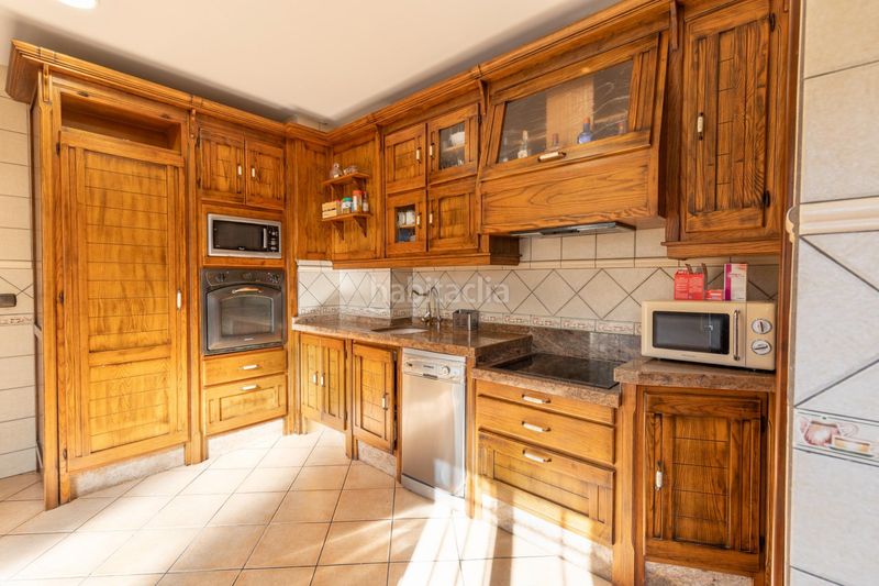 Foto a19049a0-342c-47c3-a7b0-aaf9d6e8d1fc. Casa amb aparcament a Alfacar