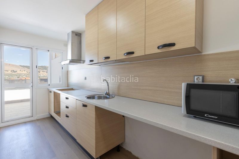Foto eaba275d-d244-491e-8235-beee4d62bc00. Àtic amb calefacció a Albolote