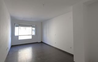 Appartamento  Calle calle san juan. Piso bajo en pleno centro de cúllar vega con garaje incluido