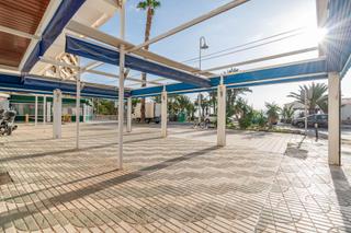 Local commercial à Paseo de velilla 47. Oportunidad de compra de mítico restaurante en playa de velilla