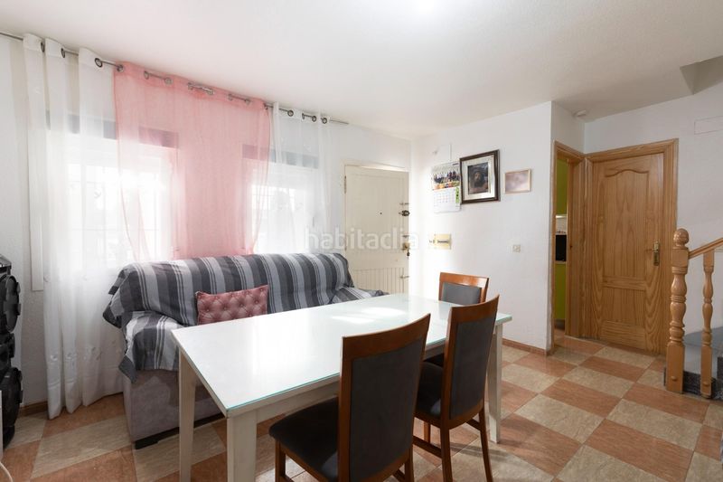 Foto 607a25e5-19ed-469c-a0b6-b0cfc87625f1. Casa adossada a Guadix