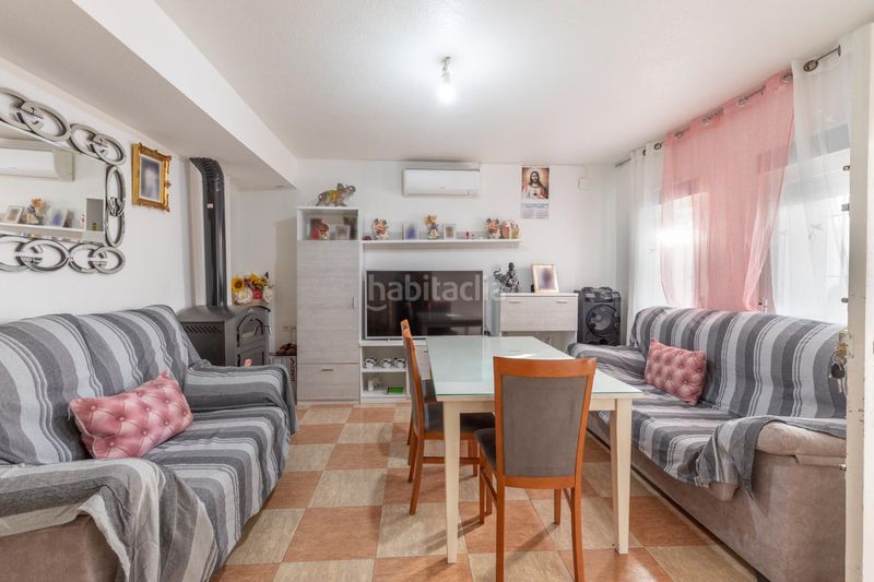 Foto ce1eb639-4f4f-4dad-a69e-166ce1238c52. Casa adossada a Guadix