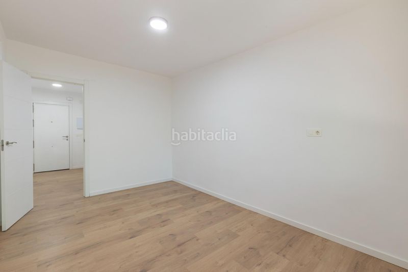 Foto af63a9a6-ff28-4731-9faf-9f7a41bf8afb. Pis amb aparcament a Cartuja Granada