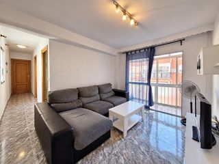 Appartamento  Calle del coronel osuna. Piso en cruz del humilladero de 3 dormitorios en málaga capital