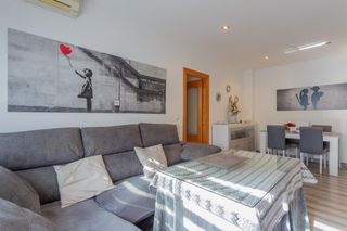 Etagenwohnung  Calle teresa de calcuta. Piso de 2 dormitorios junto al metro y todos los servicios