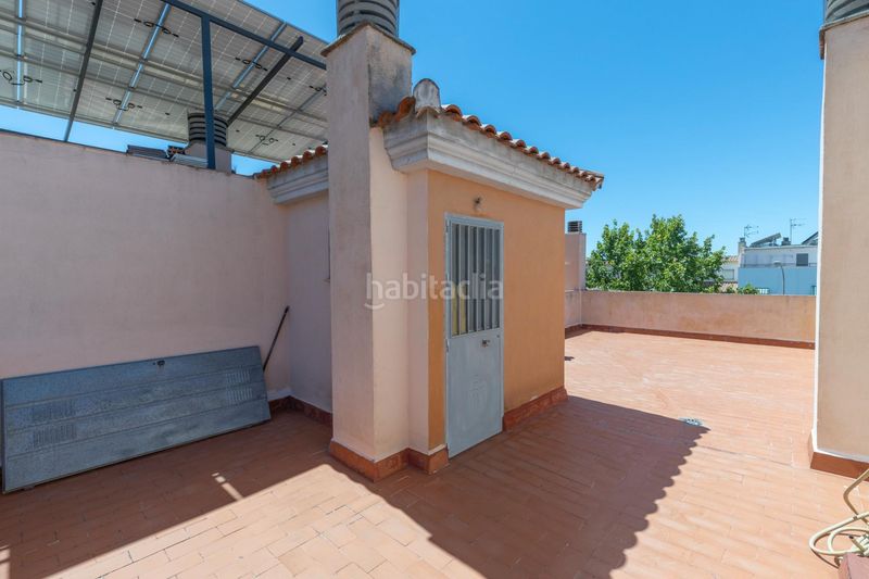 Foto 5b3ab0da-7822-43af-a4d8-3ccd3b2a45a0. Casa amb calefacció aparcament piscina a Joaquina Eguaras Granada