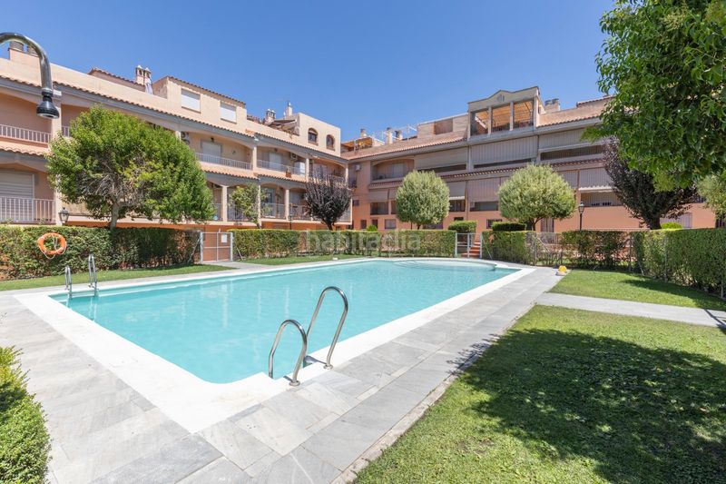 Foto 71b6c699-3848-4ff1-aa94-9d2c5e6e2f5a. Casa amb calefacció aparcament piscina a Joaquina Eguaras Granada