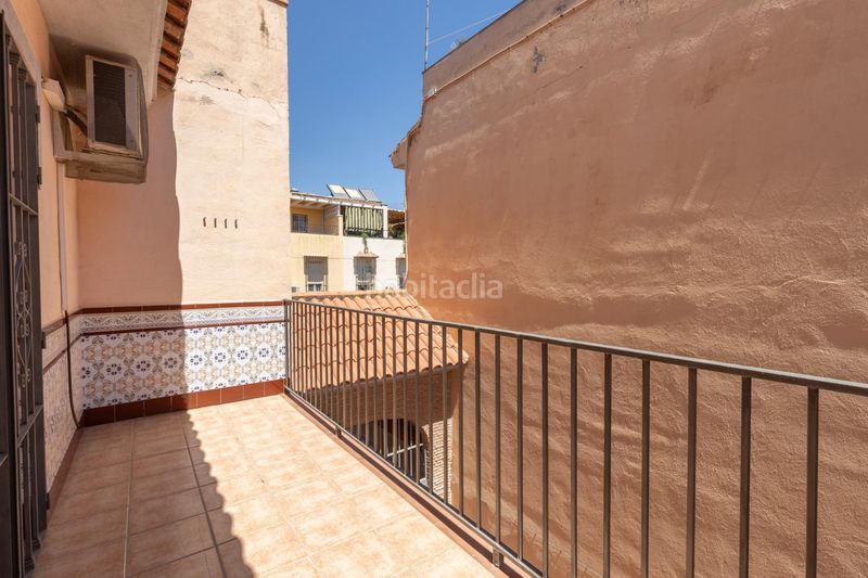 Foto 9896530e-f2cd-489b-8b41-61e0c8ffcf7a. Casa amb calefacció aparcament piscina a Joaquina Eguaras Granada
