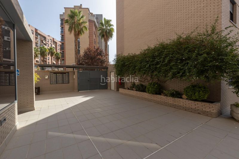 Foto e20bf450-2f3b-45dd-9cca-8baa0aaf2577. Pis amb calefacció aparcament piscina a Cerrillo de Maracena - Periodistas Granada