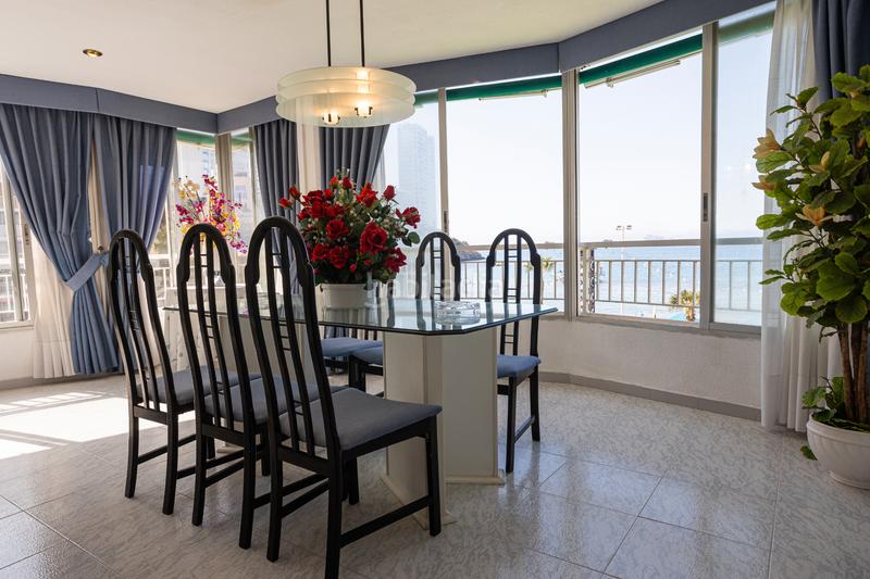 Foto 65cac1e7-5376-4e42-97dd-773acb930a99. Pis amb piscina a Playa Levante Benidorm