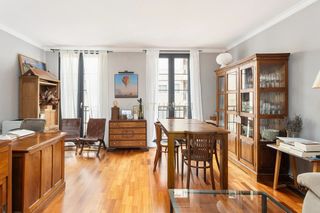 Pis a Carrer d'Amigó, Barcelona, Spain