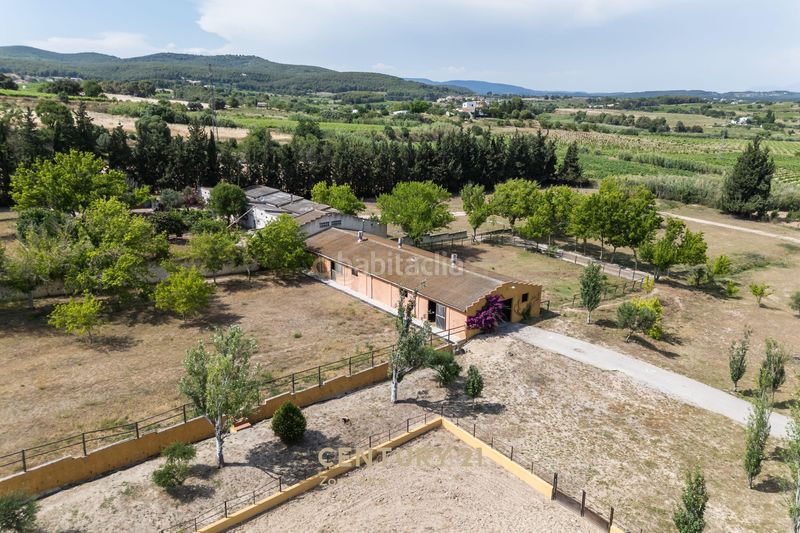 Foto 9d48829b-ce36-4950-977f-35f21dd04990. Casa a cal farines a Castellví de la Marca