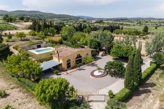 Casa  Cal farines, spain. Encantadora masia en castellví de la marca, barcelona