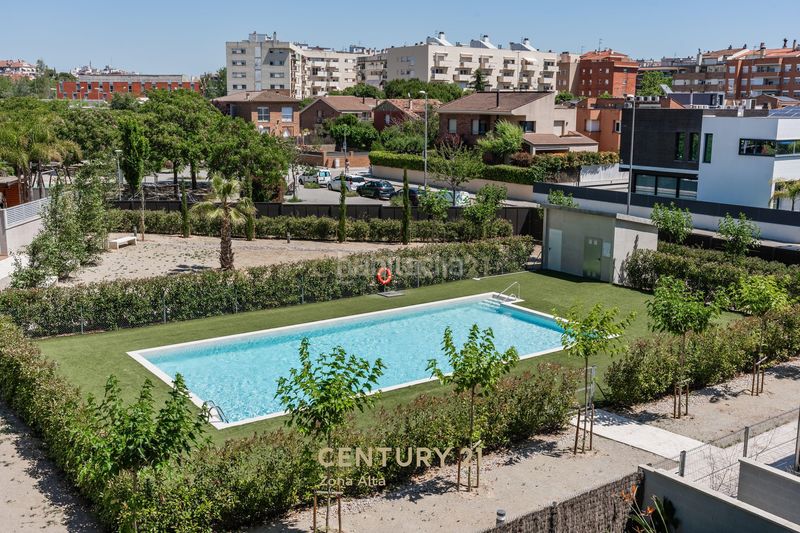 Foto 1b440bed-76d6-4826-ac9b-b1a953773560. Edifici a av. europa a La Girada Vilafranca del Penedès