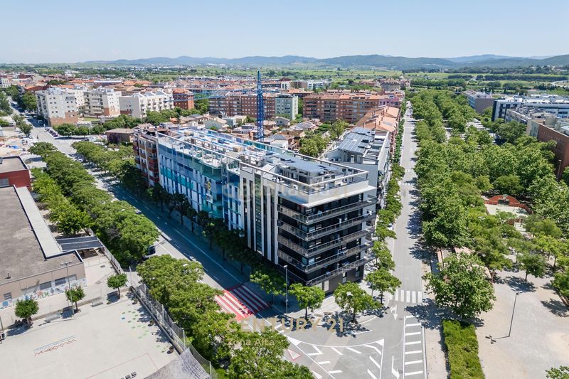 Foto 30fb8b22-99a5-4e05-a3af-64efe489956b. Edifici a av. europa a La Girada Vilafranca del Penedès