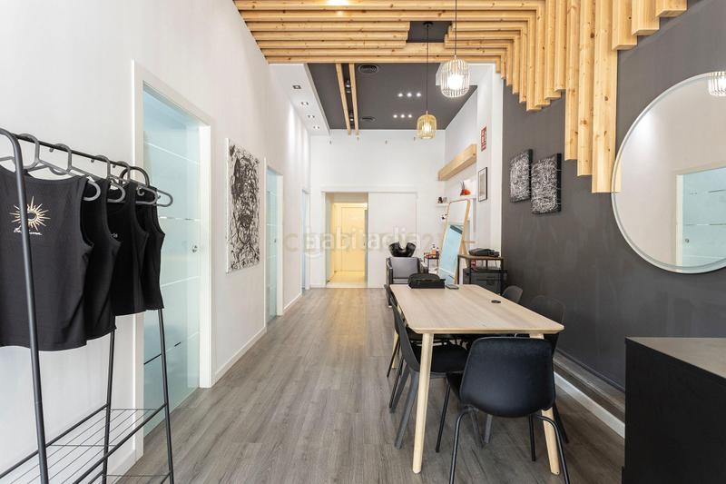 Foto 38164a2c-394a-4180-9a85-3d5df5291a73. Oficina a carrer del torrent de l'olla a Vila de Gràcia Barcelona