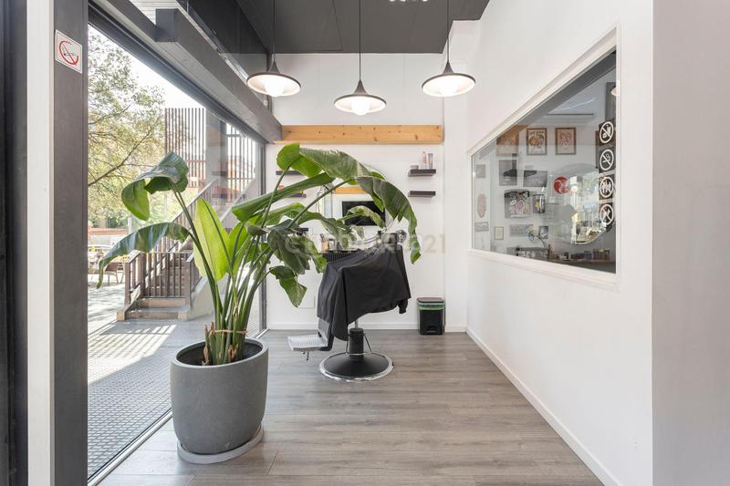 Foto 58c04a0a-a4c7-4266-abb0-be132386a62f. Oficina a carrer del torrent de l'olla a Vila de Gràcia Barcelona