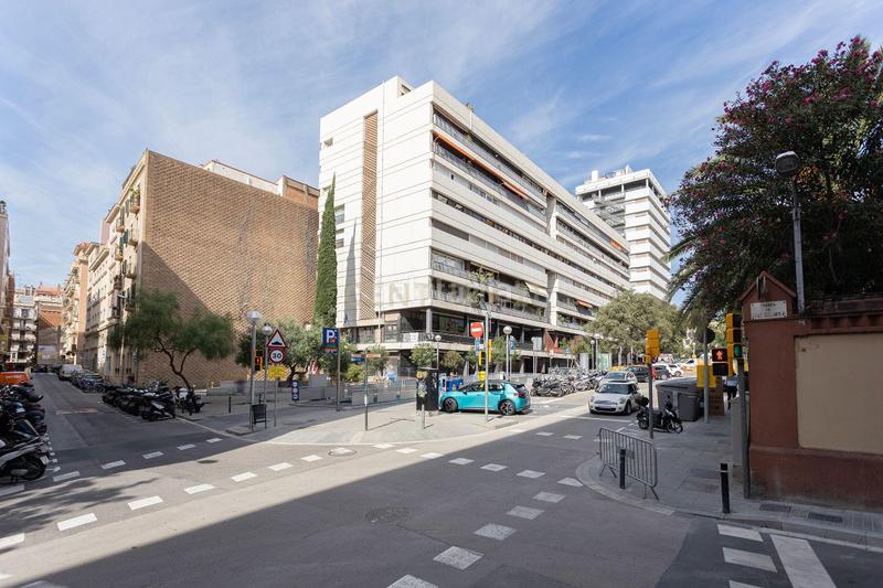 Foto 5cd47b4d-e8b0-44bf-9031-4decfcf7f928. Oficina a carrer del torrent de l'olla a Vila de Gràcia Barcelona