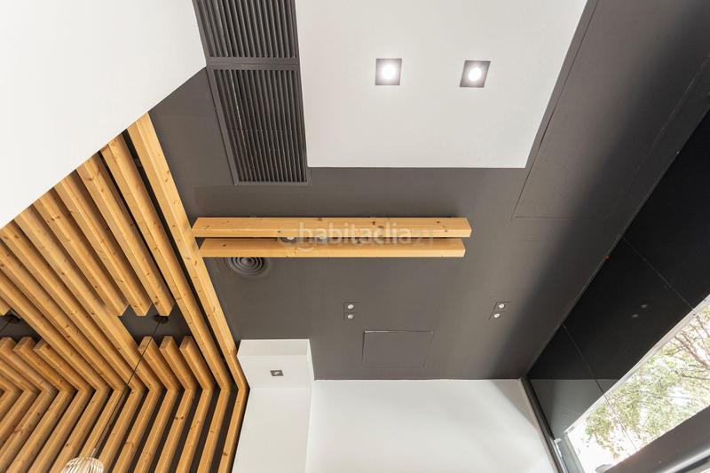 Foto 5ceb29fc-7c3e-4287-b0c7-3bc96d490ced. Oficina a carrer del torrent de l'olla a Vila de Gràcia Barcelona