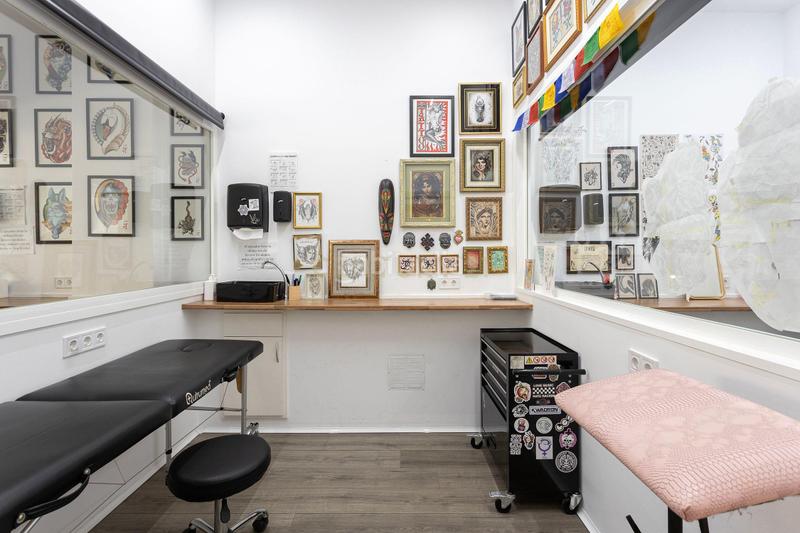 Foto 6ace9b0c-c6a4-4337-8bc4-35a859e185e7. Oficina a carrer del torrent de l'olla a Vila de Gràcia Barcelona