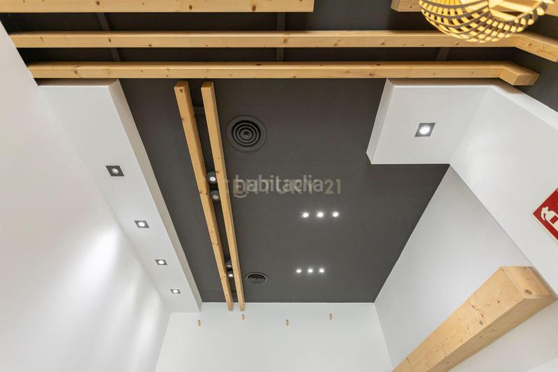 Foto f5400fe0-d104-4d4a-ae16-b350cb98d6b8. Oficina a carrer del torrent de l'olla a Vila de Gràcia Barcelona