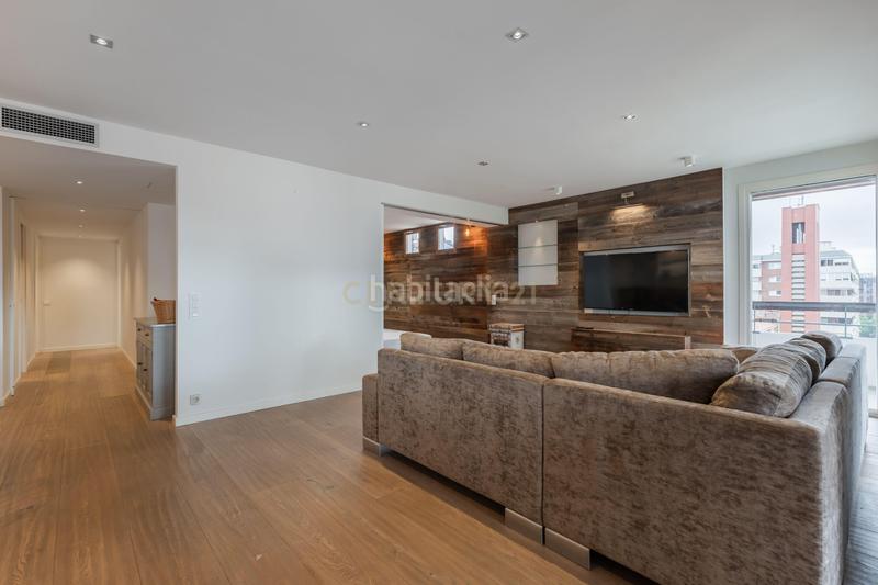 Foto 529624e1-3097-49c4-900b-b2652f189308. Lloguer apartament a carrer del doctor ferran a Pedralbes Barcelona