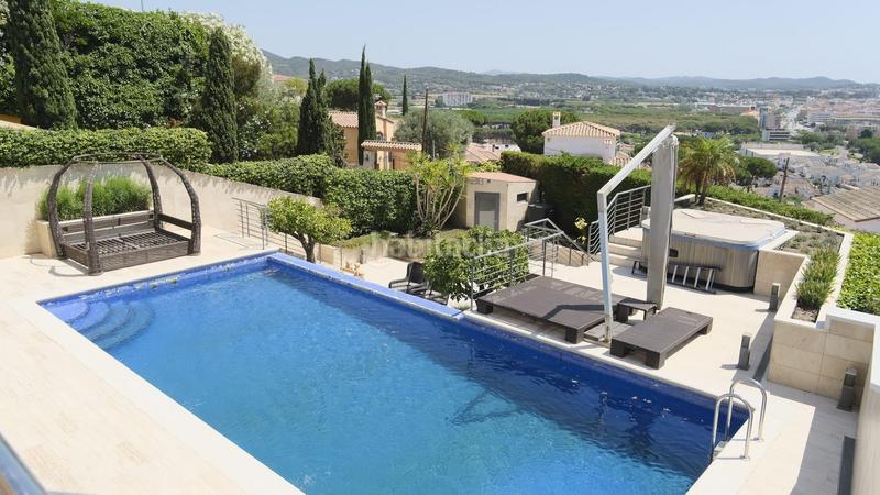 Foto aa35ebf6-55eb-44e8-93fe-4dfd8cf77338. Maison avec piscine dans Poble Calonge