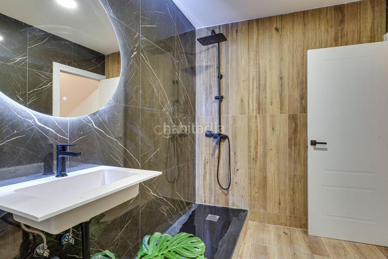 Foto b421dd32-867d-4680-ae8d-b5a7e212d929. Apartament a carrer dels canvis vells a St. Pere - Sta. Caterina - El Born Barcelona