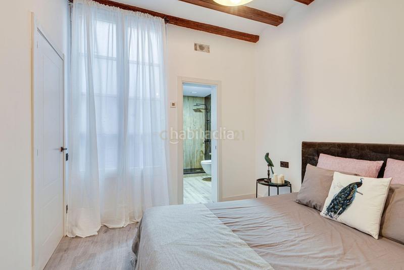 Foto f81416f7-cbc1-48b9-bfaf-839f1448f232. Apartament a carrer dels canvis vells a St. Pere - Sta. Caterina - El Born Barcelona