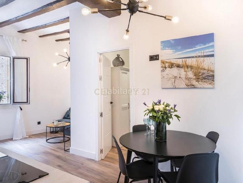 Foto 63d67328-62b0-489c-9934-6128da5b12b4. Apartament a carrer de les caputxes a St. Pere - Sta. Caterina - El Born Barcelona