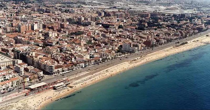 Foto d31f0933-0595-47cd-8d9e-04a832515860. Edifici a camí ral a Centre-Nucli Antic Premià de Mar