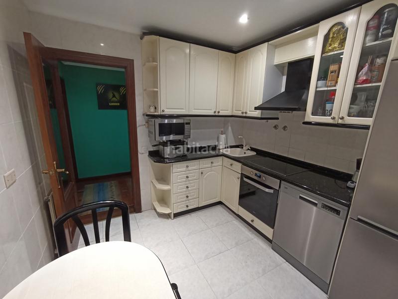 Foto 82454d01-341a-43c8-8753-a0f486510a16. Flat with heating parking in Centro-Ariz-Uribarri Basauri