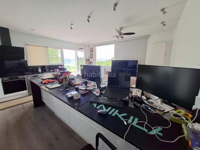 Foto 1d0e740b-25b9-4d2a-b3b1-cba6f750c8f5. Xalet amb xemeneia calefacció aparcament a Barrika