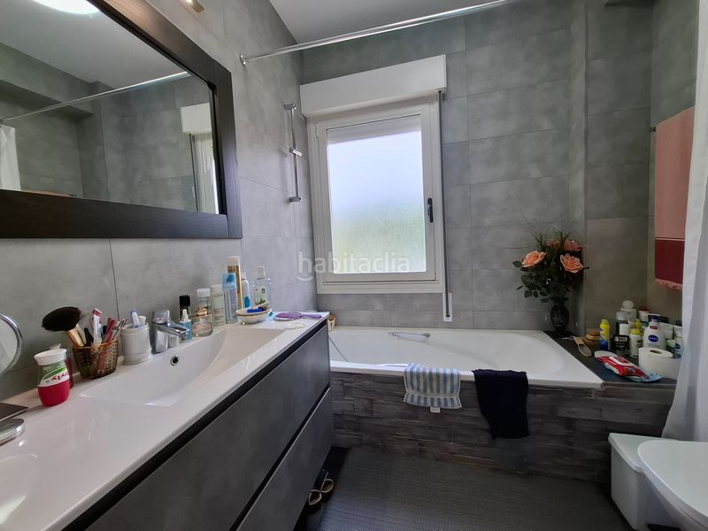 Foto 3cbd15b7-113a-4ced-aba1-18975c76f529. Xalet amb xemeneia calefacció aparcament a Barrika