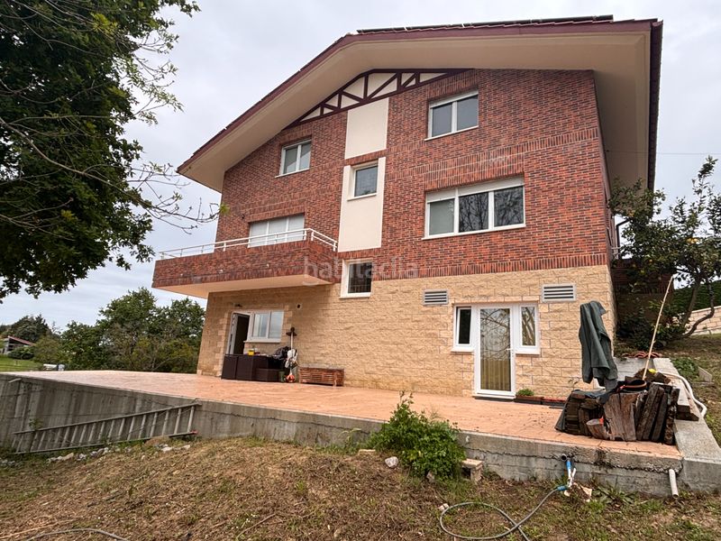 Foto 696ebbcb-65ca-4272-a61c-1e20b5a6f360. Xalet amb xemeneia calefacció aparcament a Barrika