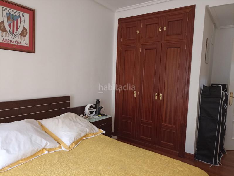 Foto 5dbd0ca3-a207-4f40-8640-f6e1bef2046a. Chalet en calle de montecerredo 13 chalet adosado en urbanización montecerredo en Castro - Urdiales
