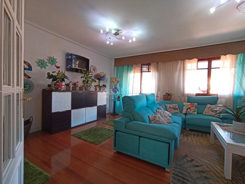 Foto b7d08946-bd64-4925-91b4-92e7795a2da4. Chalet en calle de montecerredo 13 chalet adosado en urbanización montecerredo en Castro - Urdiales