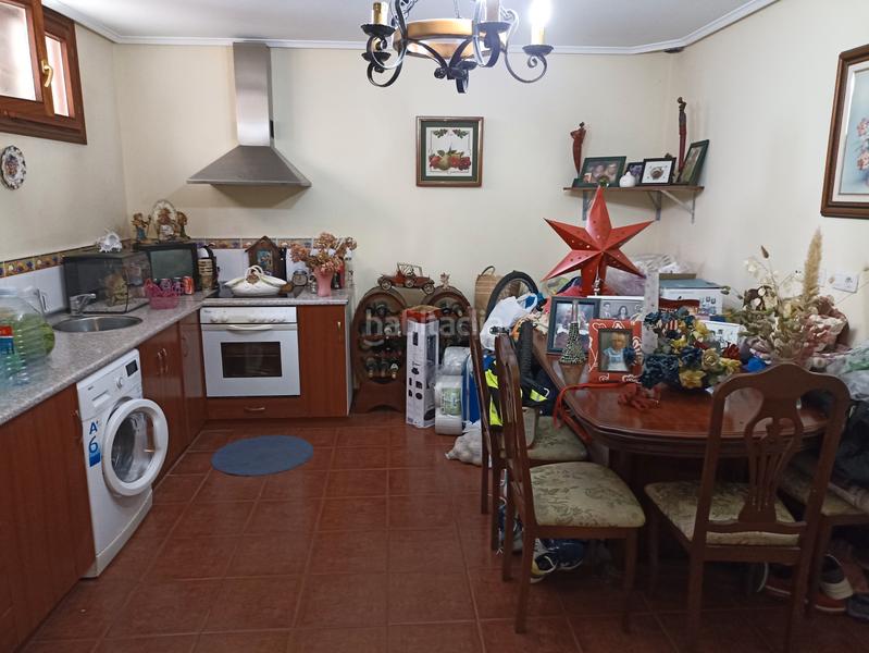 Foto d07b4a14-fde2-448c-aed7-5703d6314c70. Chalet en calle de montecerredo 13 chalet adosado en urbanización montecerredo en Castro - Urdiales