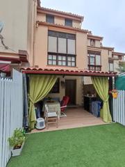 Xalet a Urbanización el pontarrón 51. Interesante opción de chalet adosado en guriezo