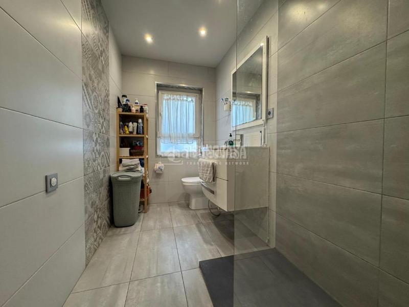 Foto 60579ee8-a237-4cd8-a887-821947831f61. Piso  en venta en Pumarín Gijón