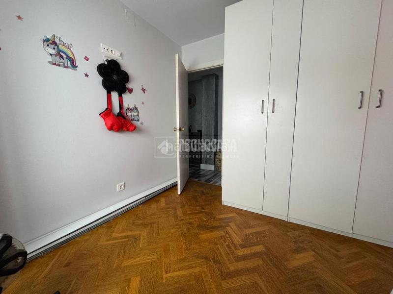 Foto e65a24f5-3a6c-4b81-953d-c6ba8ddc010a. Piso  en venta en Pumarín Gijón
