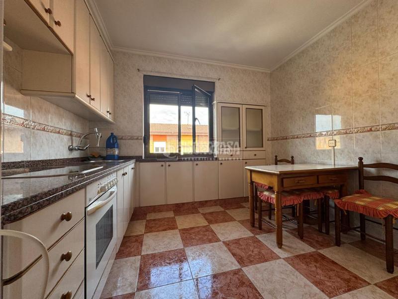 Foto 43438270-2a00-4831-b8e9-a62e2a35dd9d. Piso  en venta en Pumarín Gijón