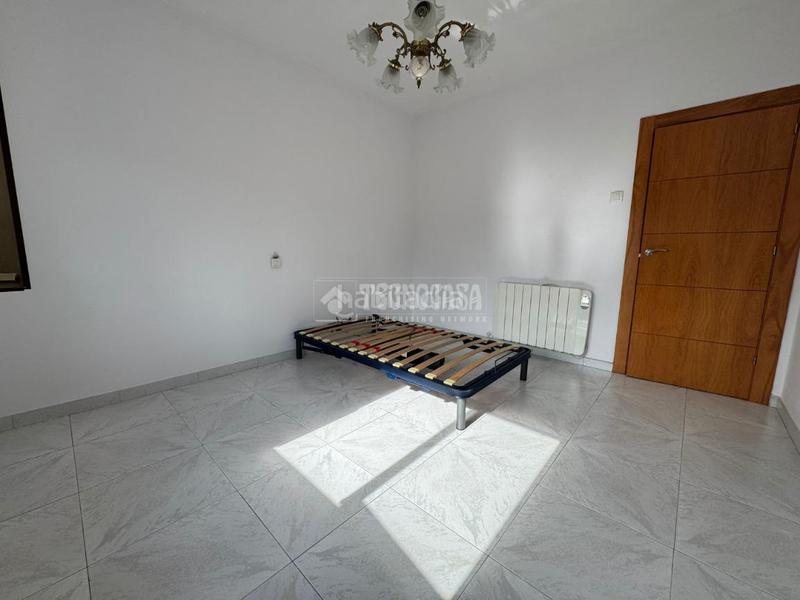 Foto a0f4e2e8-1b0c-4ceb-999b-287a9f20b23e. Piso  en venta en Pumarín Gijón