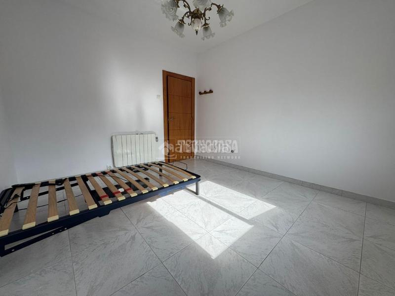 Foto a1a8286c-c888-4cef-a073-c11ca24ece2c. Piso  en venta en Pumarín Gijón
