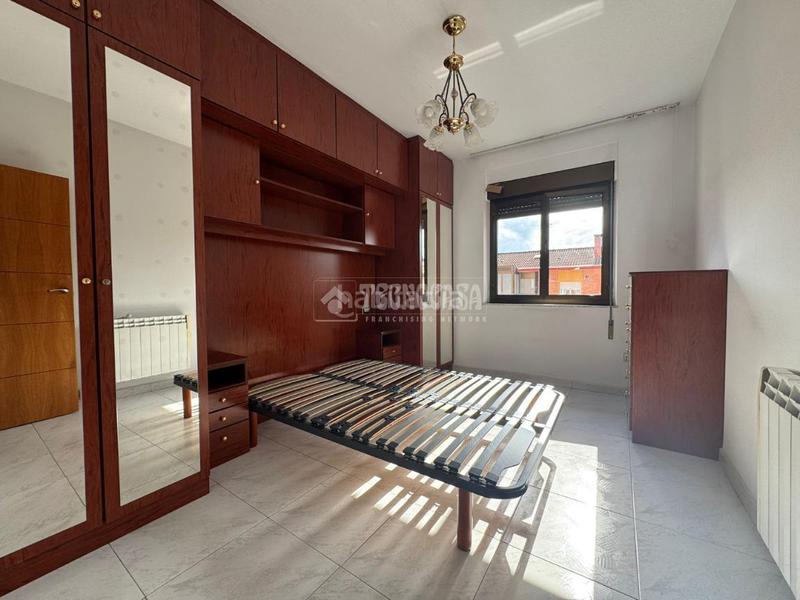 Foto a8aa8567-c4db-4d90-8c3d-0ba608adb5dc. Piso  en venta en Pumarín Gijón